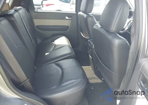 2011 Mercury Mariner Premier z USA, uszkodzony, nr VIN 4M2CN8HG7BKJ05747